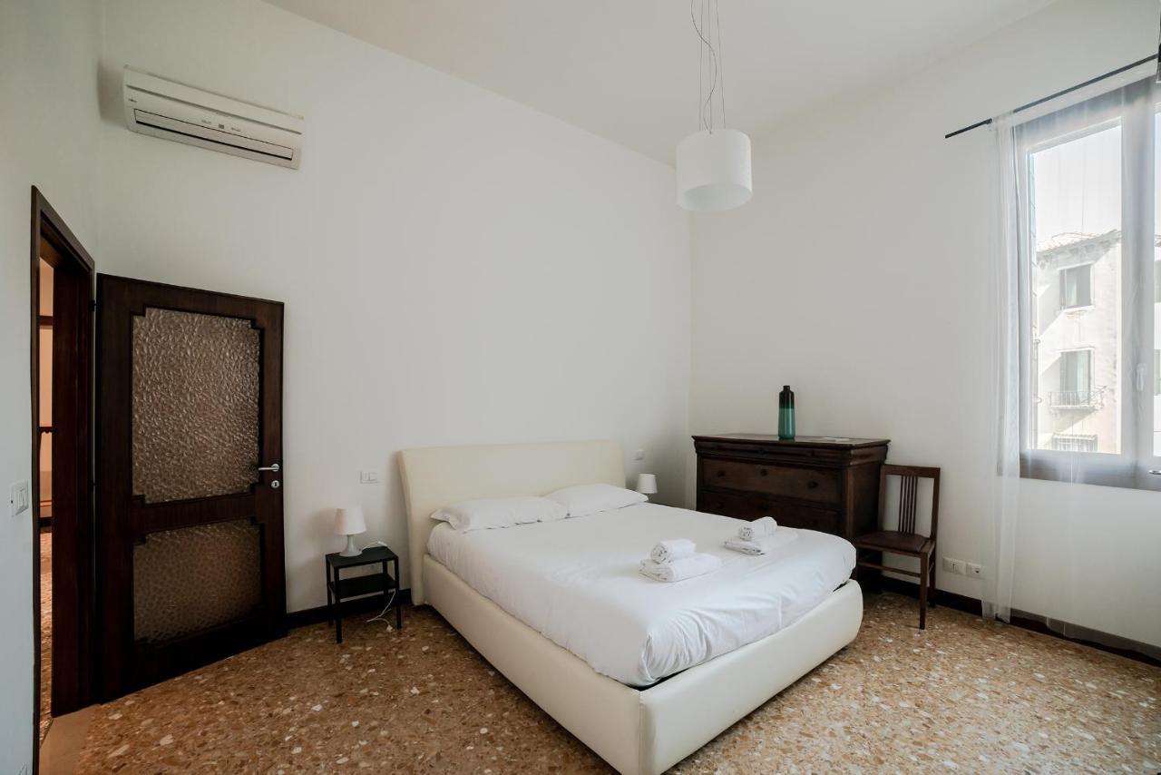 Ca' Luciano, Wonderful View Apartment Venesia Bagian luar foto